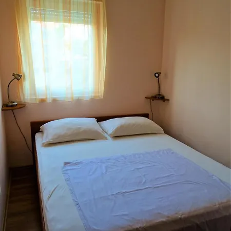 Apartman 30118 - Nenad * Crikvenica